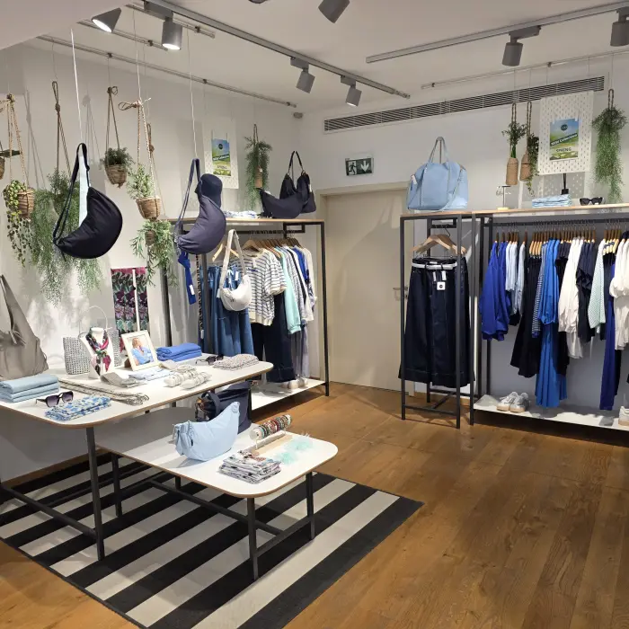 Moderne Damenmode bei JUNA Woman in Heidenheim