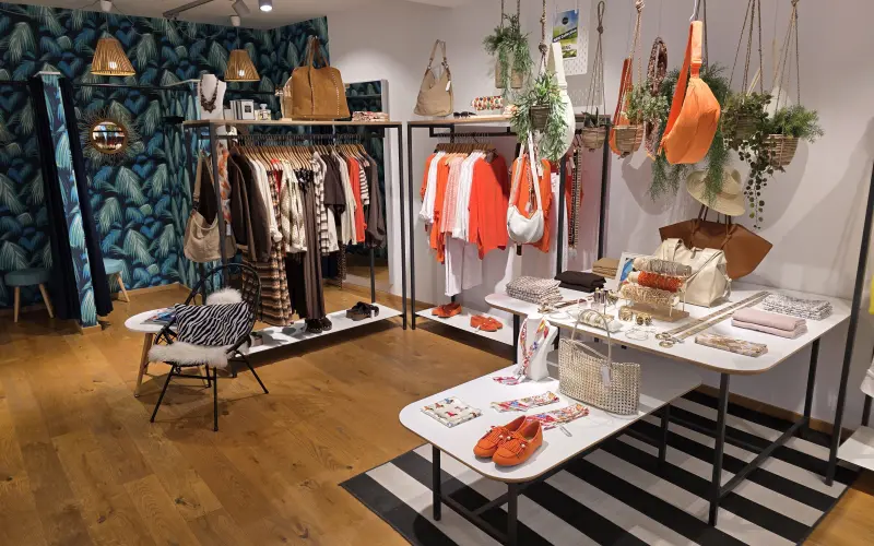 Moderne Damenmode bei JUNA Woman in Heidenheim